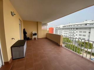 Location Appartement à Castillo Sohail - Myramar. Apartamento en la zona del centro comercial miramar disponible a