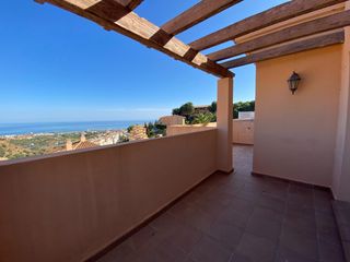 Flat in Calahonda. Calahonda estupenda vivienda en venta 2d 2b