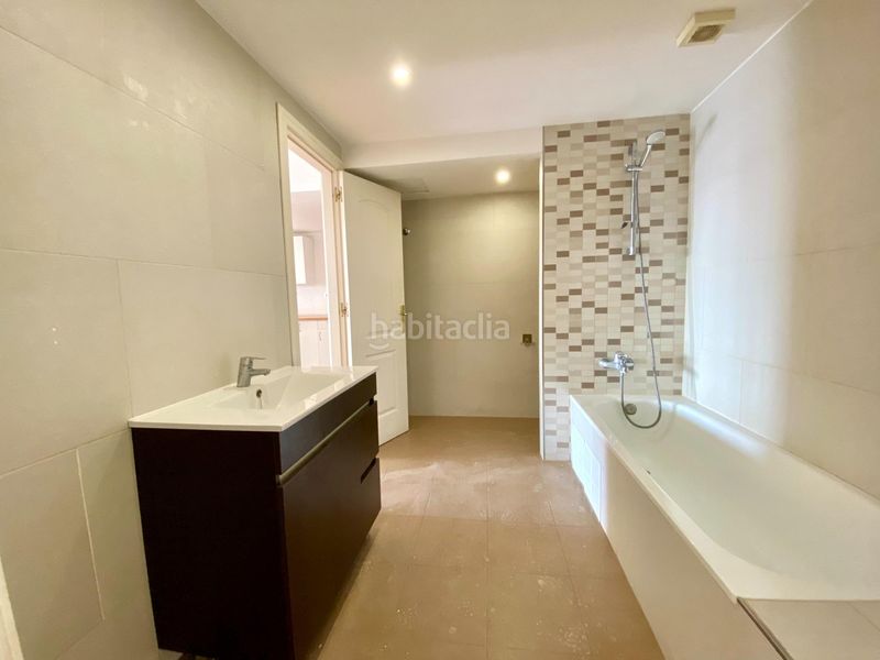 Foto 9abbbb00-5c5a-4829-a318-f4e83734a8bb. Apartament amb aparcament piscina a Mijas golf Mijas