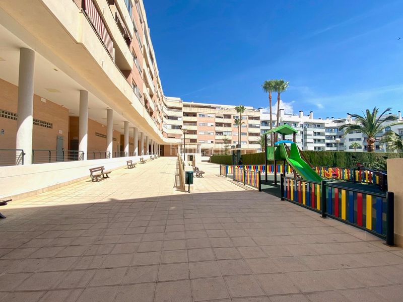 Foto ba1c8dc0-6e07-4920-90b0-36e67ff1d3d0. Pis amb aparcament piscina a Los Ríos Mijas