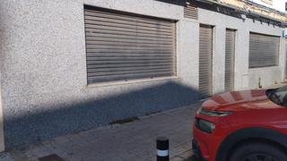 Lloguer Local Comercial a Sta. Marina - San Andrés - San Pablo - San Lorenzo. Gran local comercial frente a salesianos