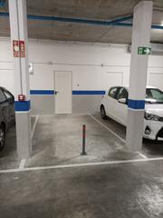 Aparcament cotxe  Avenida de medina azahara. Garajes en avd medina azahara