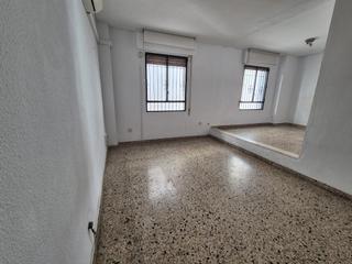 Pis  Calle santa marta. Piso con garaje junto al ayuntamiento