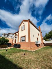 Chalet in Calle concha piquer 19