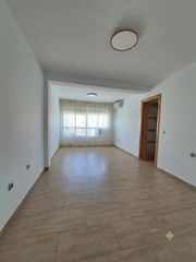 Miete Etagenwohnung  Avenida virgen milagrosa. Gran piso en fuensanta