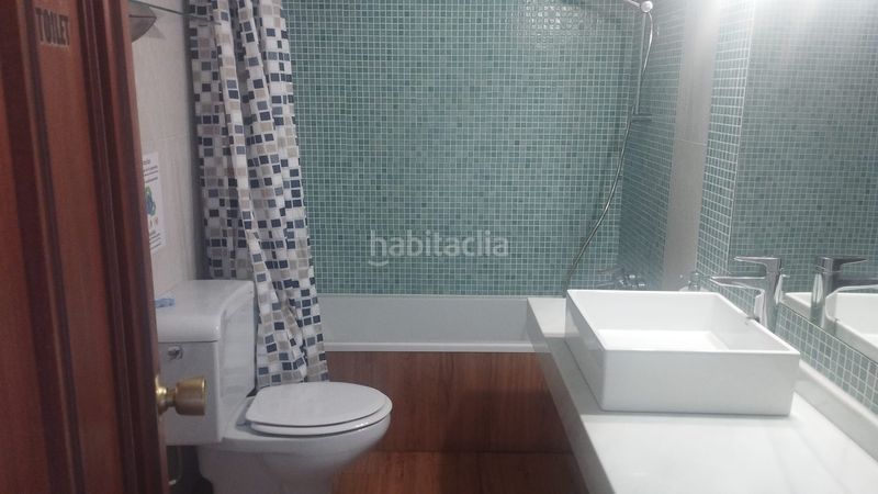 Foto 94e93d71-b858-44c0-bfa5-e2911230e1f9. Lloguer àtic amb aparcament piscina a Centro Córdoba