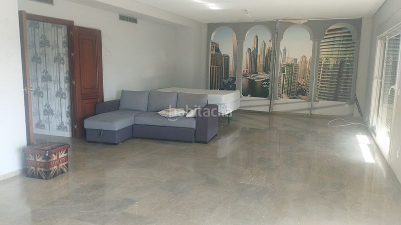 Foto b2e5bd74-7d0f-4aec-9d77-cf41fa9b7a63. Lloguer àtic amb aparcament piscina a Centro Córdoba