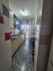 Location Appartement  Calle platero repiso. Piso junto a la facultad de derecho