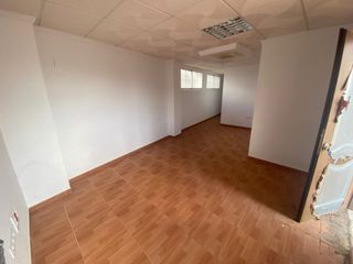 Miete Geschäftsraum in Arcos de la Frontera. Se alquila local comercial en zona centro