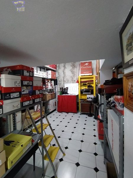 Foto f1b37720-7c6a-4f12-903a-e6eeb66c5324. Local comercial a Arcos de la Frontera