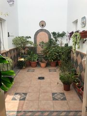 Casa en Arcos de la Frontera. Se vende casa en zona del portichuelo