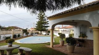 Xalet en Arcos de la Frontera. Venta de dos chalet en una misma parcela en el santiscal