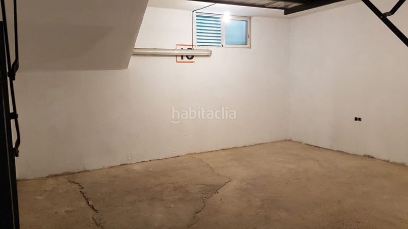 Foto e0ae5a06-2afe-43d3-9db8-4d30063b79c9. Aparcament cotxe a Arcos de la Frontera