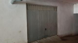 Aparcament cotxe a Arcos de la Frontera. Venta de garaje cerrado