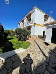 Xalet a Arcos de la Frontera. Venta de chalet por la zona del santiscal