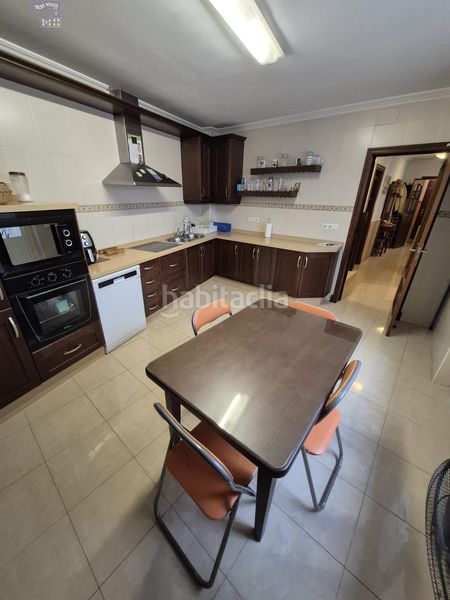 Foto dea6652c-cd6c-4f14-82e6-d2dbba4da9f4. Casa amb aparcament a Arcos de la Frontera
