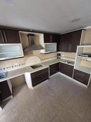 Casa adossada a Arcos de la Frontera. Se vende unifamiliar en zona del portichuelo