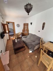 Casa a Arcos de la Frontera. Se vende casa en patio de vecinos en zona casco antiguo