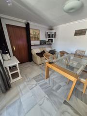 Piso en Arcos de la Frontera. Se vende piso en primera planta en zona barrio bajo