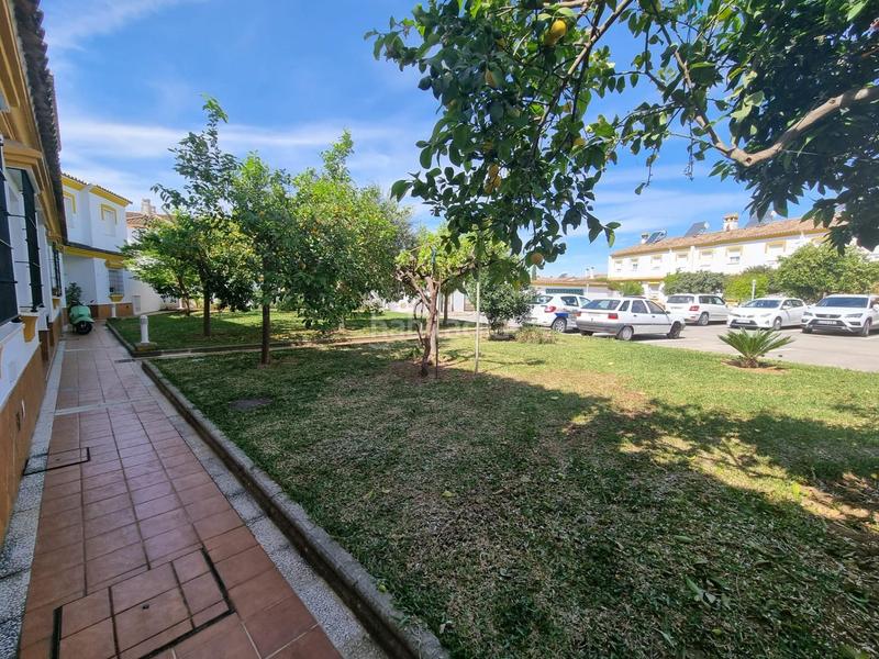 Foto 013c9467-a117-4040-8a2c-80319cae4839. Casa amb aparcament a Arcos de la Frontera