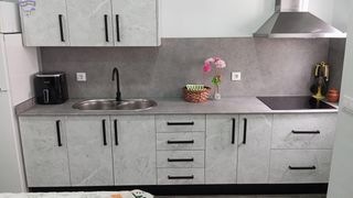 Apartment in Arcos de la Frontera. Se vende local adaptado a vivienda en zona elefante azul