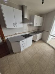 Etagenwohnung in Arcos de la Frontera. Se vende piso con dos plazas de garajes en zona del portichuelo