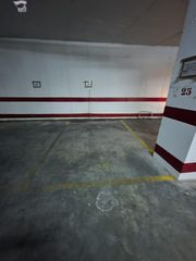 Aparcament cotxe a Arcos de la Frontera