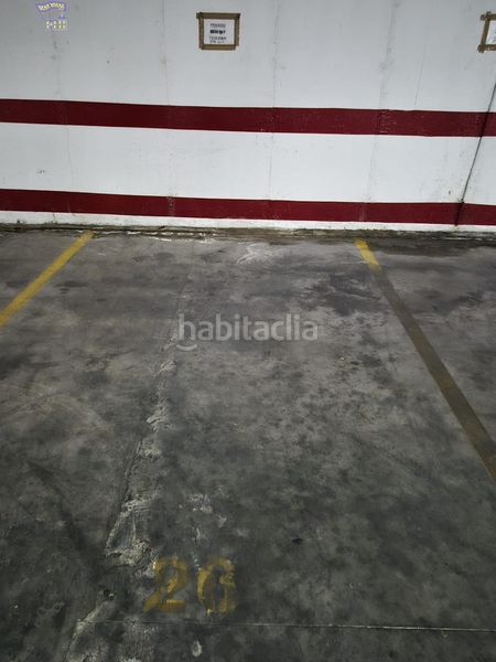 Foto fa8ea292-7385-47a8-b880-19a0f6fcce91. Aparcament cotxe a Arcos de la Frontera