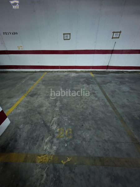 Foto c2e39ee6-5f4b-4901-b80e-a2d396ebb3b5. Aparcament cotxe a Arcos de la Frontera