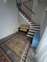 Casa a Arcos de la Frontera. Se vende casa independiente en zona casco antiguo