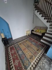 Casa a Arcos de la Frontera. Se vende casa independiente en zona casco antiguo