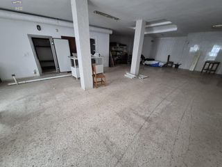 Geschäftsraum in Arcos de la Frontera. Se vende local comercial en zona de las canteras