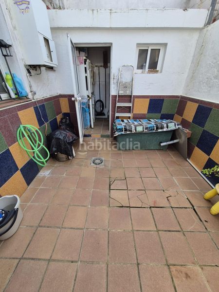 Foto f529bbc6-85d8-49ea-af10-f3497a818bfa. Casa adossada a Arcos de la Frontera