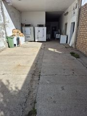 Nau industrial a Arcos de la Frontera. Se vende nave en zona de la fuente del río