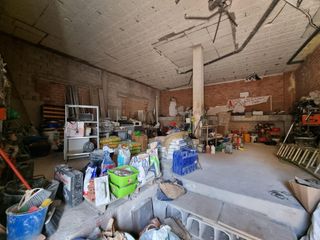 Lloguer Local Comercial a Arcos de la Frontera. Alquiler local comercial en bruto zona portichuelo