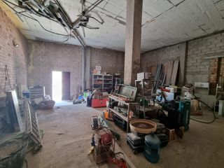 Lloguer Local Comercial a Arcos de la Frontera. Se alquila local comercial en bruto zona portichuelo