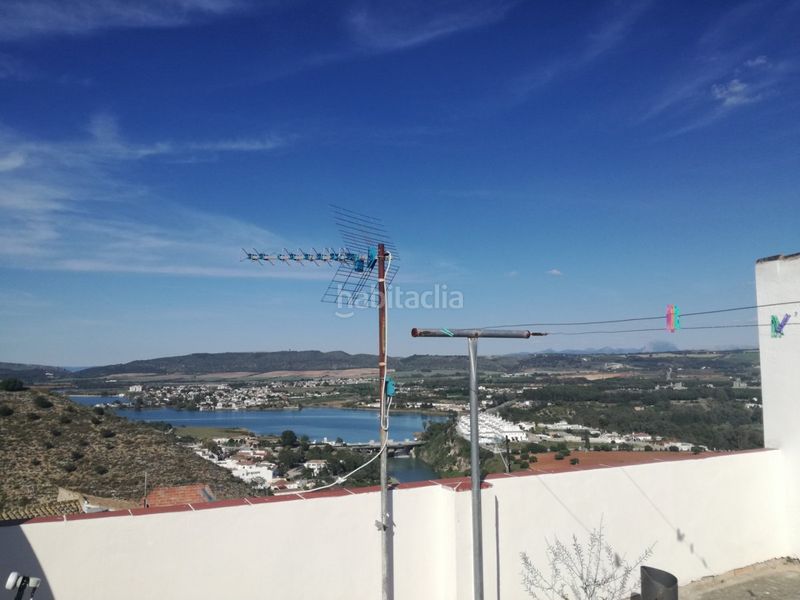 Foto c18ae708-bdb6-468d-a1b3-5f7c7da5203b. Casa amb aparcament a Arcos de la Frontera