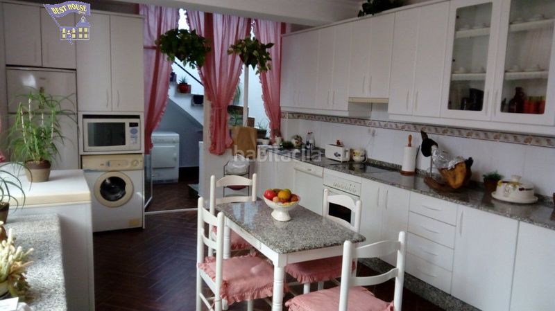 Foto f36e80da-eadd-48ca-be6b-2a0c6a6ce3fc. Casa amb aparcament a Arcos de la Frontera