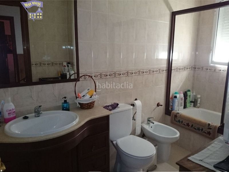 Foto 3bcaf785-0fa3-4e84-8ac2-5b30ab44c339. Casa adossada a Arcos de la Frontera