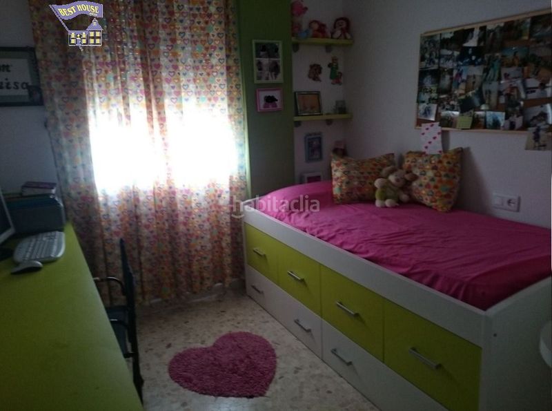 Foto f6bf177f-8acb-4a11-bfee-6be85e8f4e0c. Casa adossada a Arcos de la Frontera