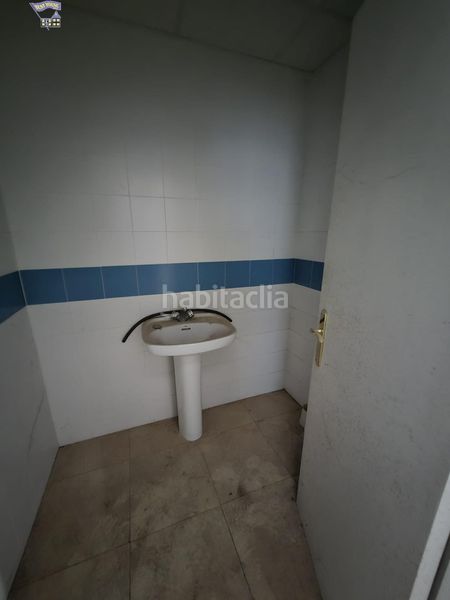 Foto d50c9a1c-dea0-4d65-ac00-f290a4e51029. Nau industrial a Espera