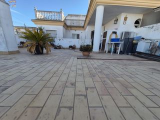Penthouse in Arcos de la Frontera. Se vende piso con amplia terraza en arcos de la frontera zona an