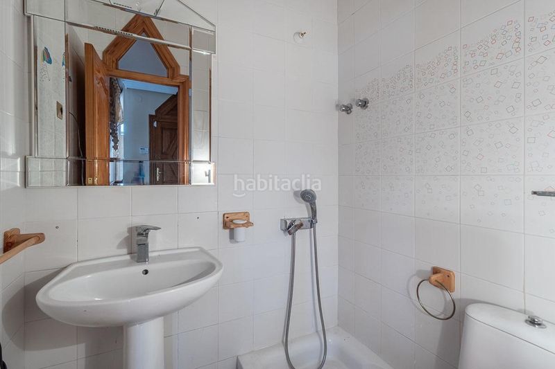Foto c4639968-fcda-4c99-9890-e2ba377bbed9. Casa amb aparcament piscina a Peligros