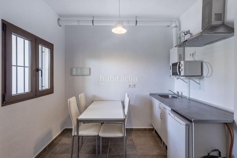 Foto e31bd073-3cce-4b74-b97e-86a1b82d2d47. Edifici a Arenas del Rey
