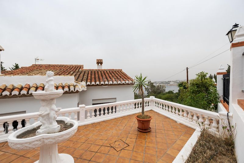 Foto 2b025bd7-331b-43d1-afc1-f7016b1d6af0. Casa amb aparcament a Monte los Almendros - El Pargo - Costa Aguilera Salobreña