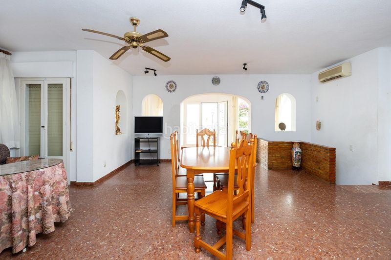 Foto ba8fe24a-e4a5-4492-8546-47005293dd8a. Casa amb aparcament a Monte los Almendros - El Pargo - Costa Aguilera Salobreña