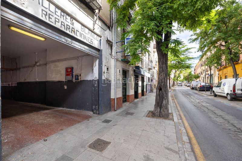 Foto bfd38c24-ea41-4c09-bc37-e8e843db82ab. Edifici a San Ildefonso Granada