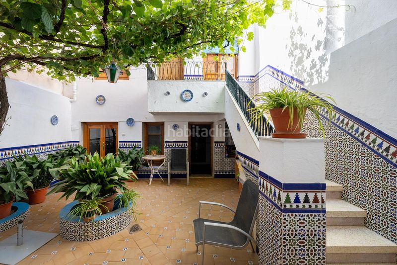 Foto 15f351f3-c6ad-4622-891a-df381b4981d0. Casa aparellada a Lanjarón