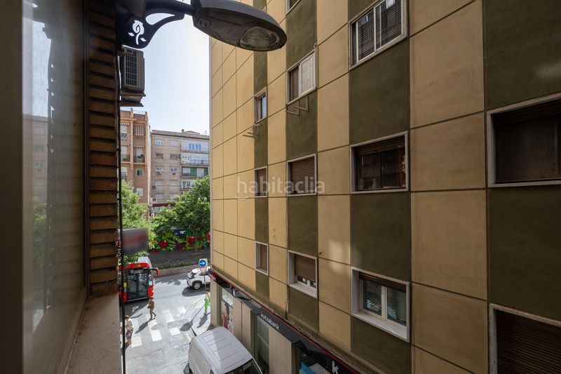 Foto 2b004f1f-3d43-42e6-b622-096ade250227. Piso gran piso en Camino de Ronda junto a calle recogidas con 212m2 construidos , 5 dorm, dos baños, edificio señorial en Granada