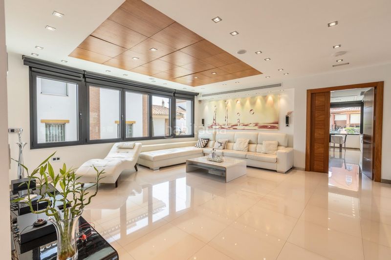 Foto 4d1b8e40-ff0b-48f5-95b0-318f62418c91. Chalet  premium en el carmelo una obra de lujo privada en una de las urbanizaciones más exclusivas de granada en Ogíjares